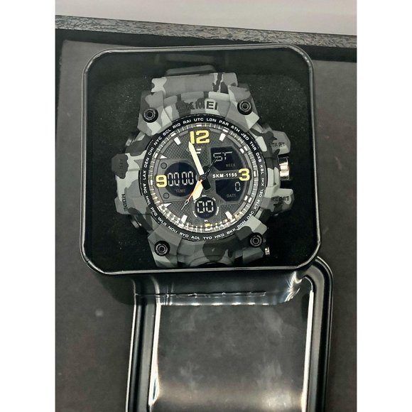 Military Style Watch - Picture 7 of 8